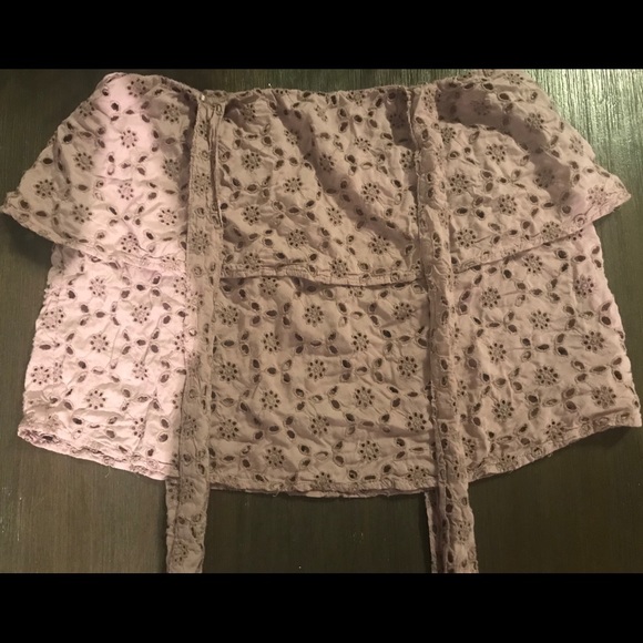 Purple American Eagle Outfitters top ๐ฆ
- Picture 2 of 3